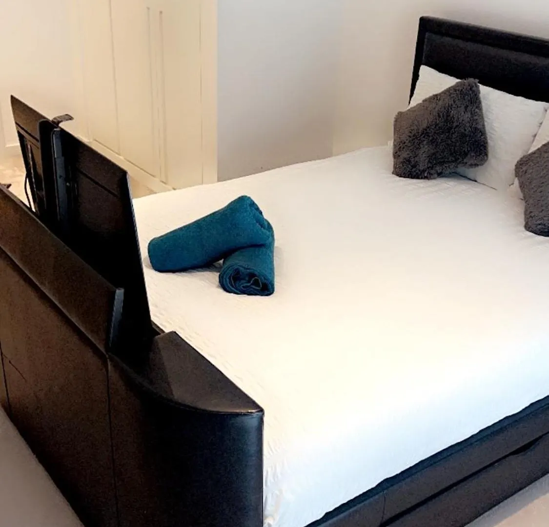 Luxe 2 Bedroom And Sofa Bed - Up To 6 Guests London United Kingdom